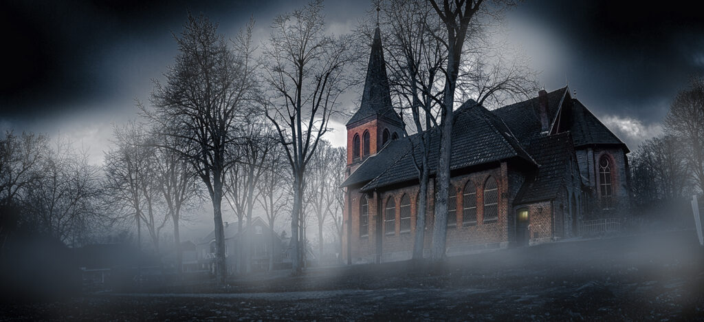 Gruselig schön bei Nebel: Die Kirche von Kattenvenne